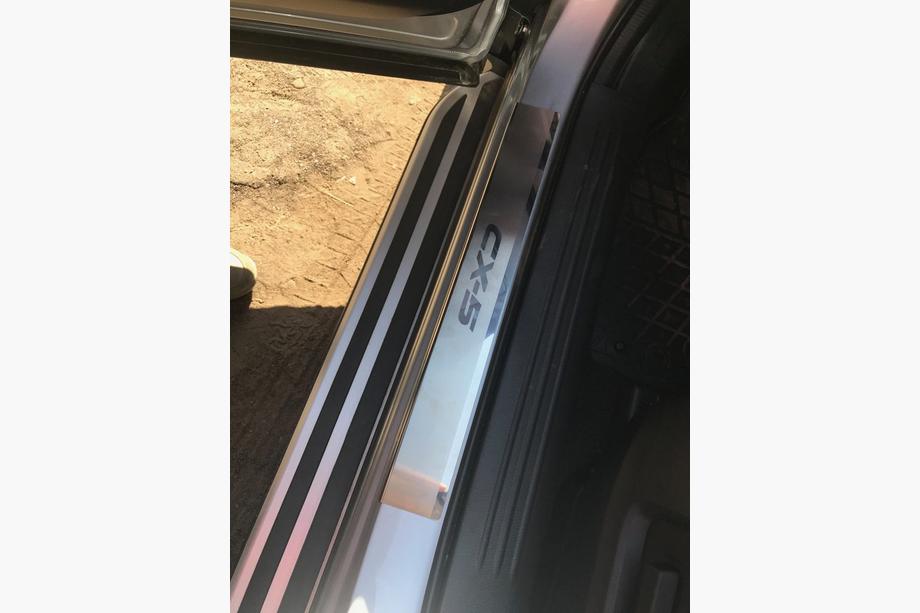 Mazda CX-5 2017–2025 Protectii praguri Nataniko (4 buc, inox) Premium - Banda 3M, 0.8mm Foto 4