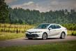 A doua revizuire Toyota Camry modelul anului 2018 foto 7