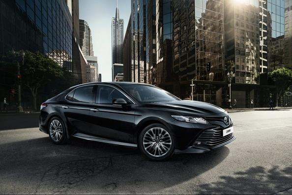 A doua revizuire Toyota Camry modelul anului 2018