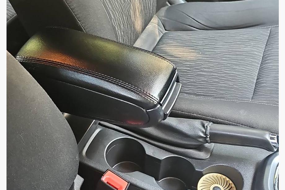 Opel Astra J 2009-2015 Cotiera cu suport pahare Image