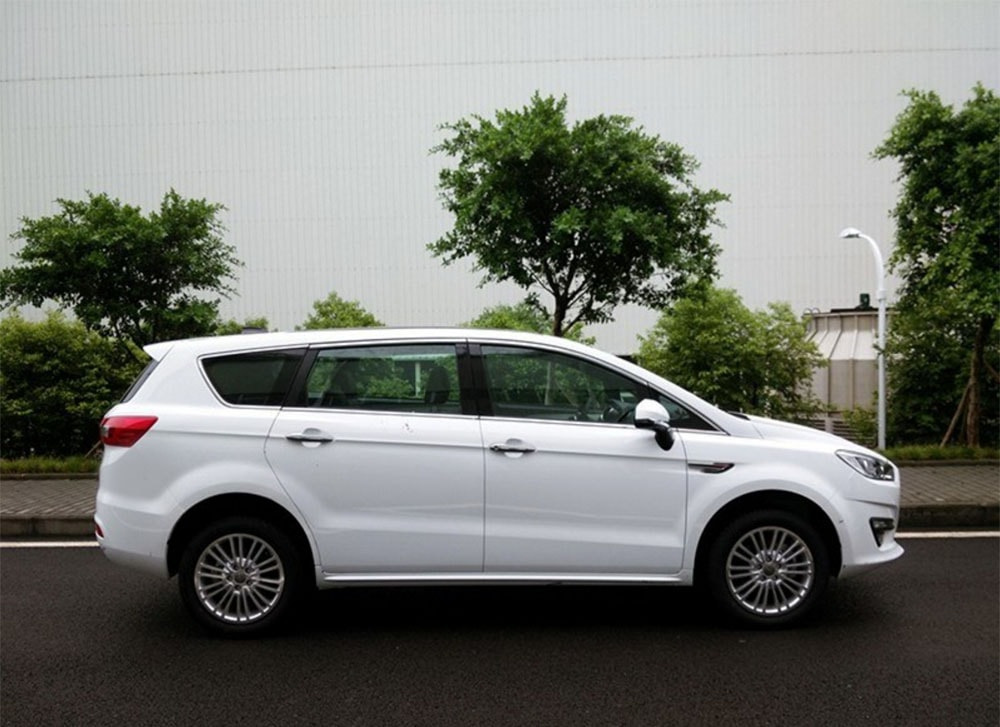 Review minivan Lifan M7