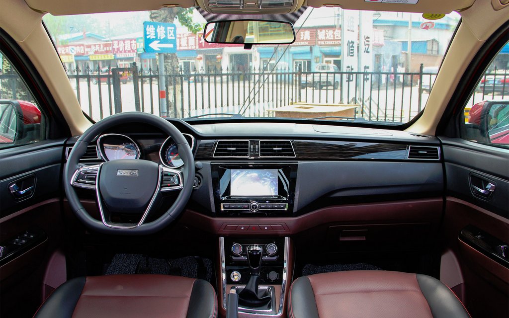 Șapte crossover Lifan Myway
