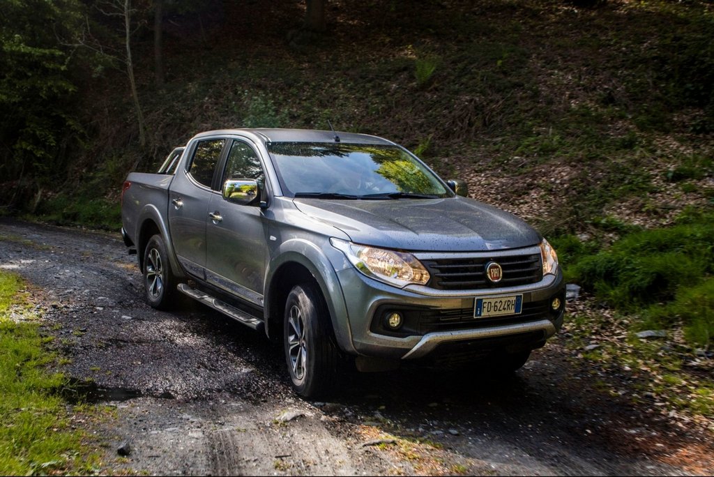 Prezentare de talie mijlocie camioneta Fiat Fullback