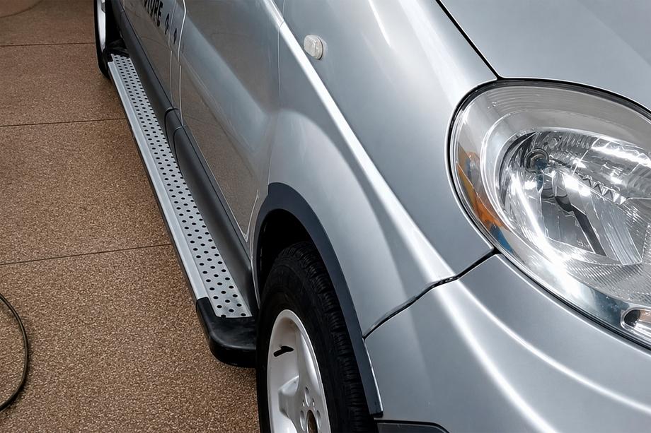 Renault Trafic 2001–2015 Praguri laterale tip X5 (2 buc, aluminiu) Image