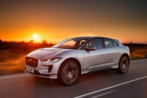 Electric cu patru roți crossover Jaguar I-Pace