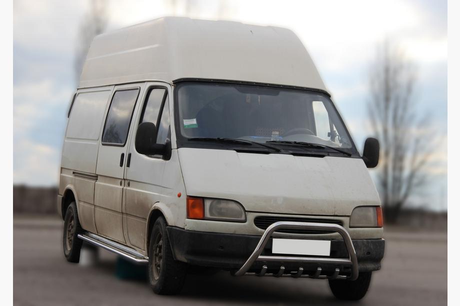 Ford Transit 1991-2000 Bullbar WT003 (Inox) Image