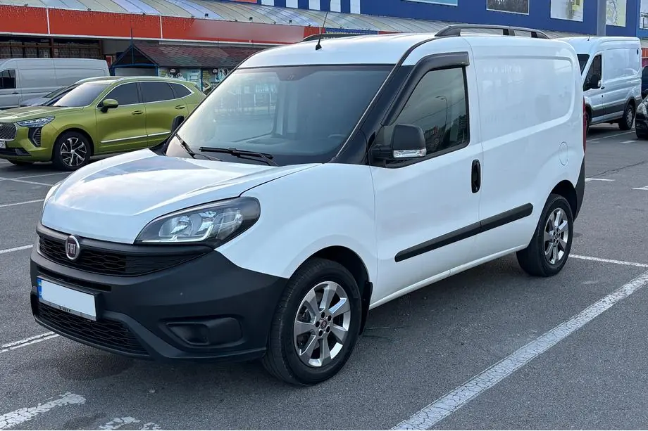 Fiat Doblo II 2010-2022 Bare longitudinale Skyport (negre) Image