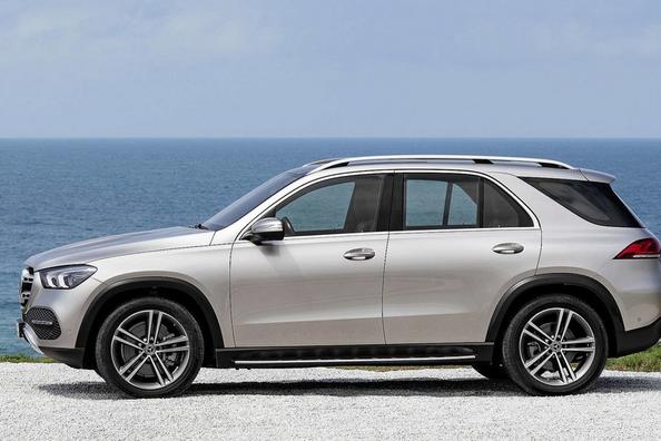 Premium crossover Mercedes-Benz GLE o nouă generație de Fotografie 8