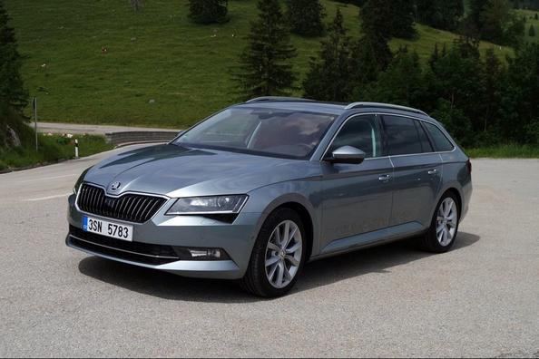 Review break Skoda Superb Combi a treia generație Fotografie 2