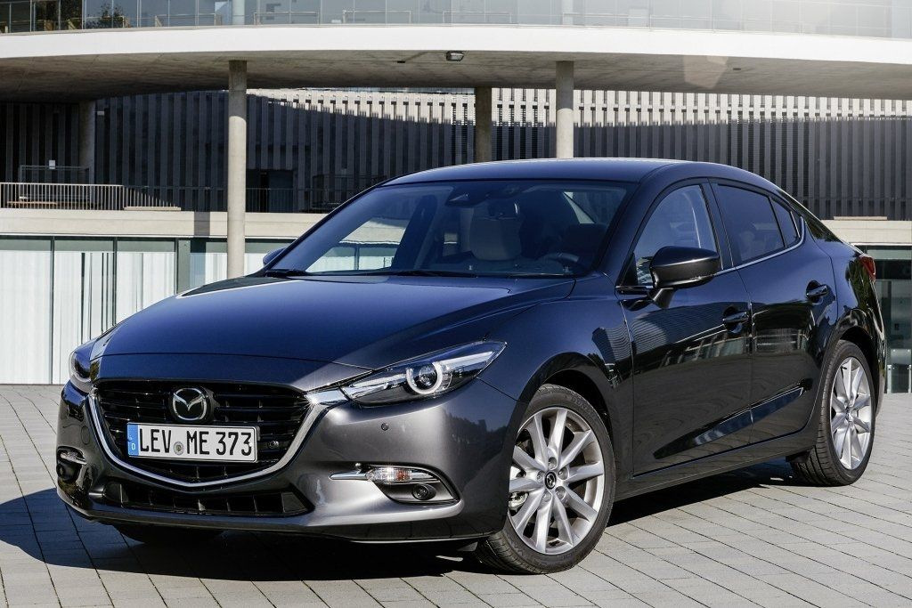 Lift versiune sedan Mazda 3