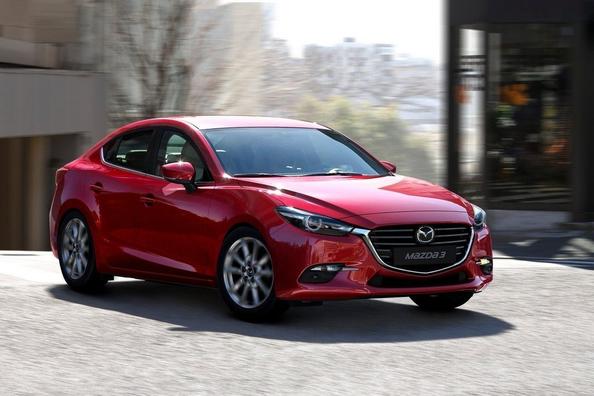 Lift versiune sedan Mazda 3