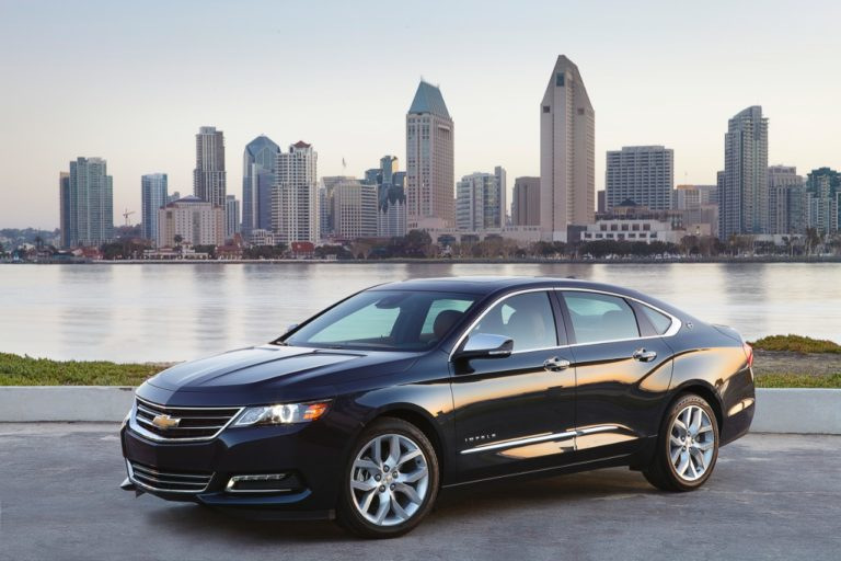 Cea de-a zecea generație a sedan Chevrolet Impala