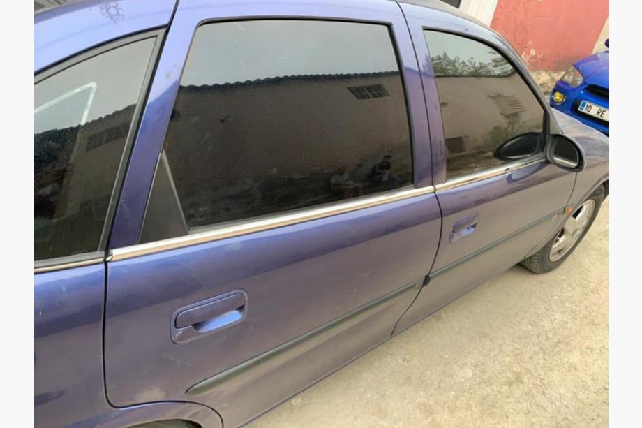 Opel Vectra B 1995-2002 Ornamente geamuri inox (4 buc) Image