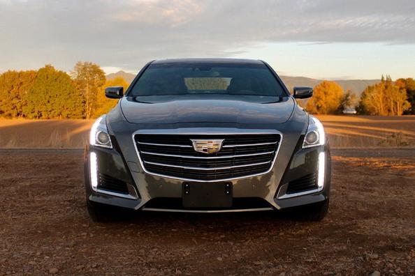 Review sedan Cadillac CTS a treia generație Fotografie 3