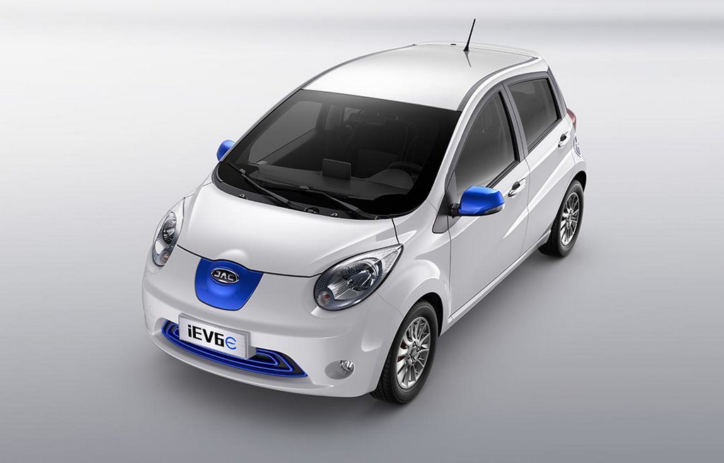 Review electric compact hatchback JAC iEV6E