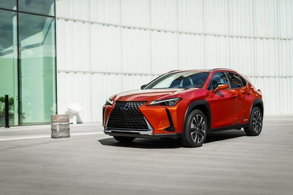 Hybrid modificarea crossover Lexus UX 250h