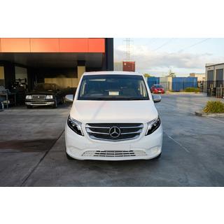 Faruri fata design V-Class LED (pentru Vito, set 2 buc) foto 3