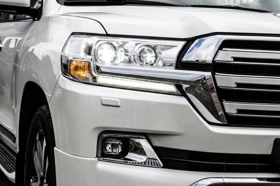 Toyota Land Cruiser 200 2007-2021 Faruri Fata 2016+ (Standard) Image