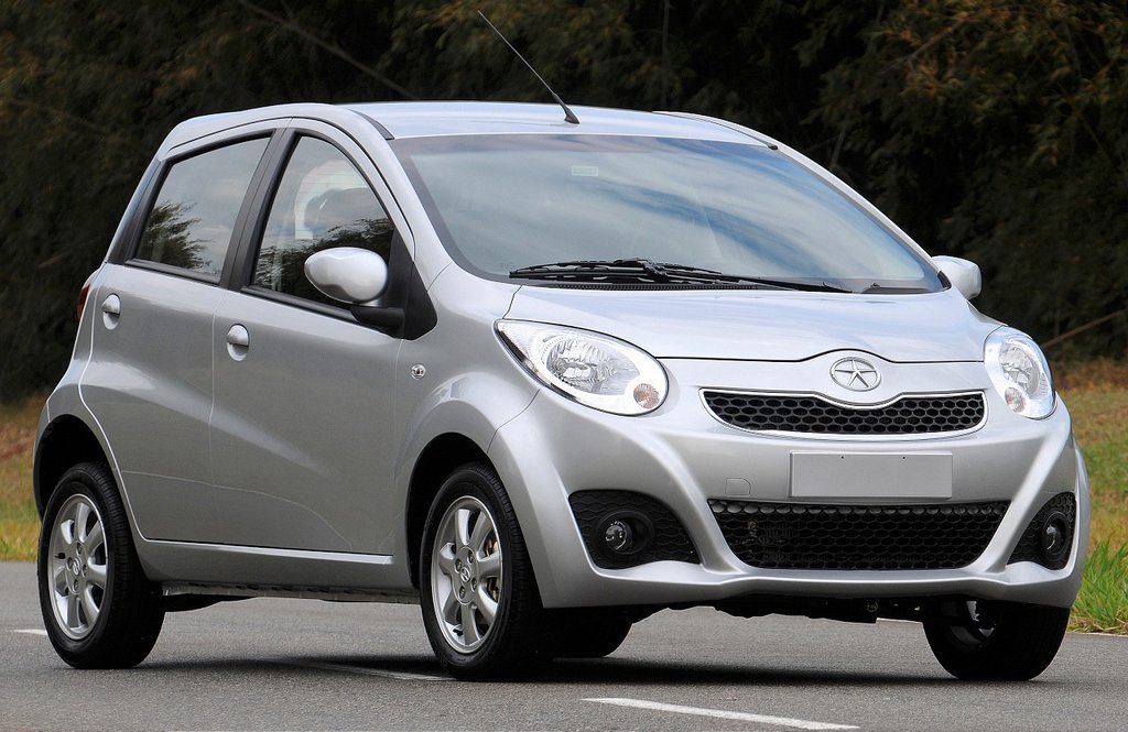 Review compact hatchback JAC J2