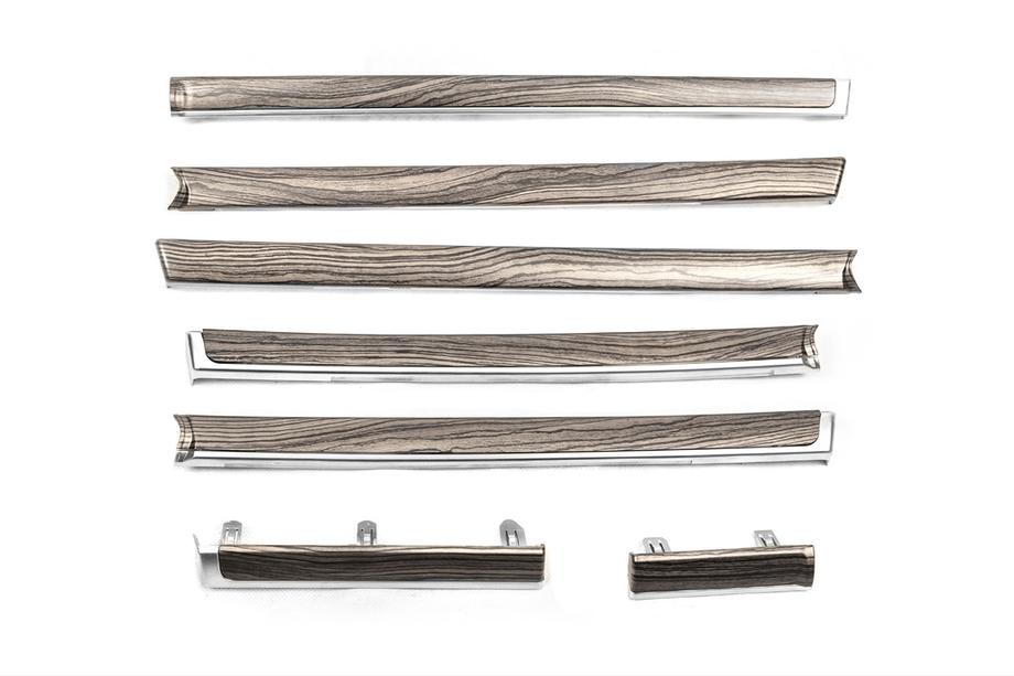 Toyota Land Cruiser 200 2007-2021 Insertii din lemn pentru usi (lemn inchis) Foto 1