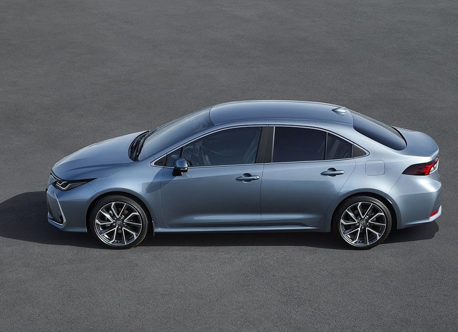 Review sedan Toyota Corolla a douăsprezecea generație