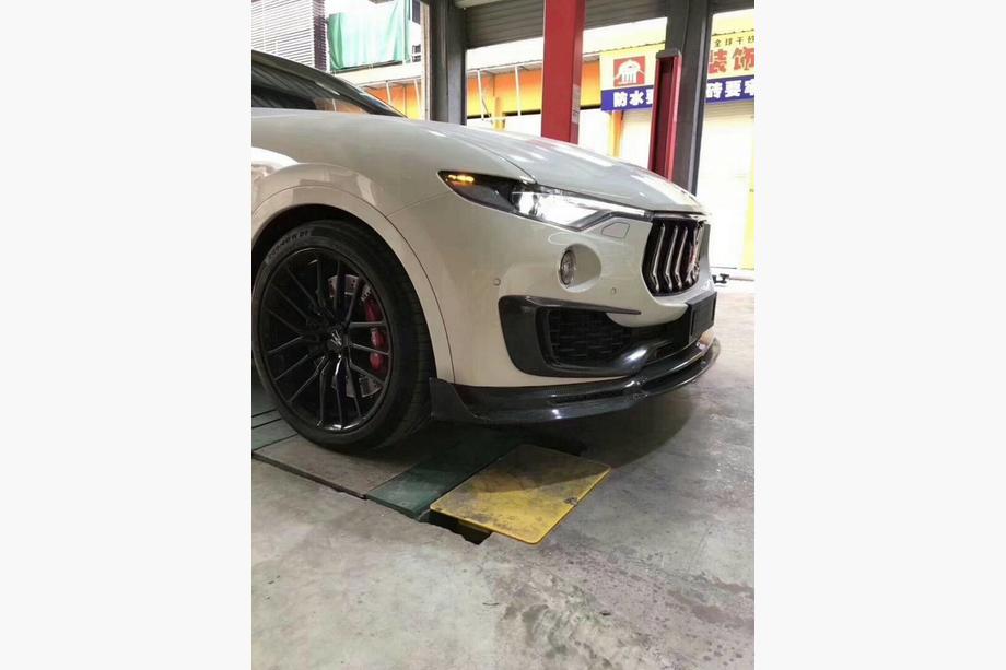 Maserati Levante 2016- Kit caroserie Mansoru (Carbon natural) Foto 2