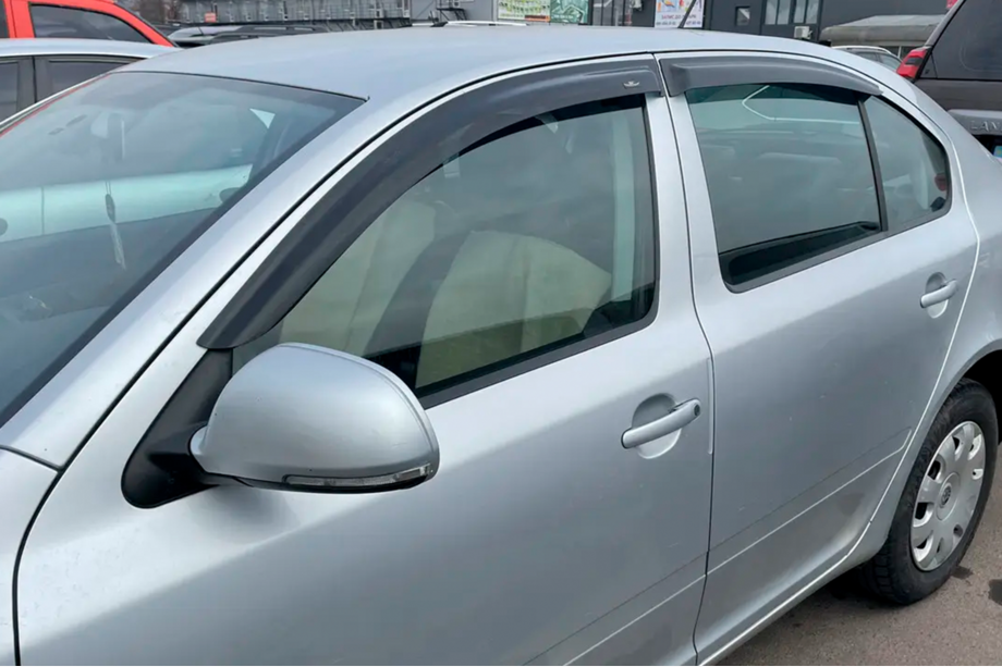 Skoda Octavia II A5 2006-2010 Deflectoare Geam Liftback (4 buc, HIC) Image