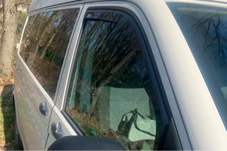 Volkswagen T6 2015-2024 Deflectoare geam incastrabile (2 buc, HIC) Foto 3