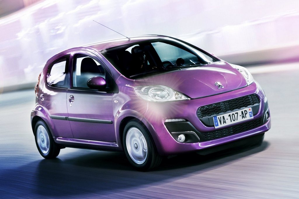 Review compact hatchback Peugeot 107