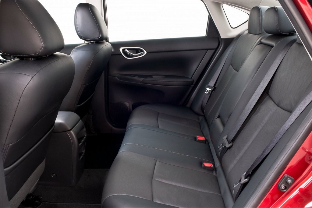 Review actualizat sedan Nissan Sentra