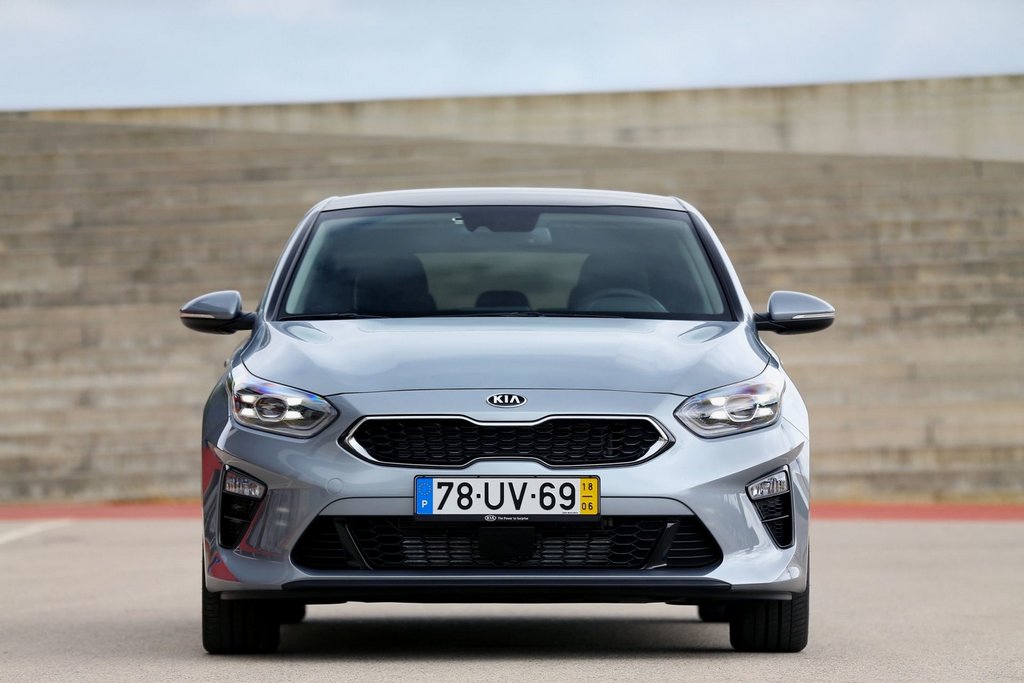 Prezentare generală a treia generație a hatchback-ului Kia Ceed