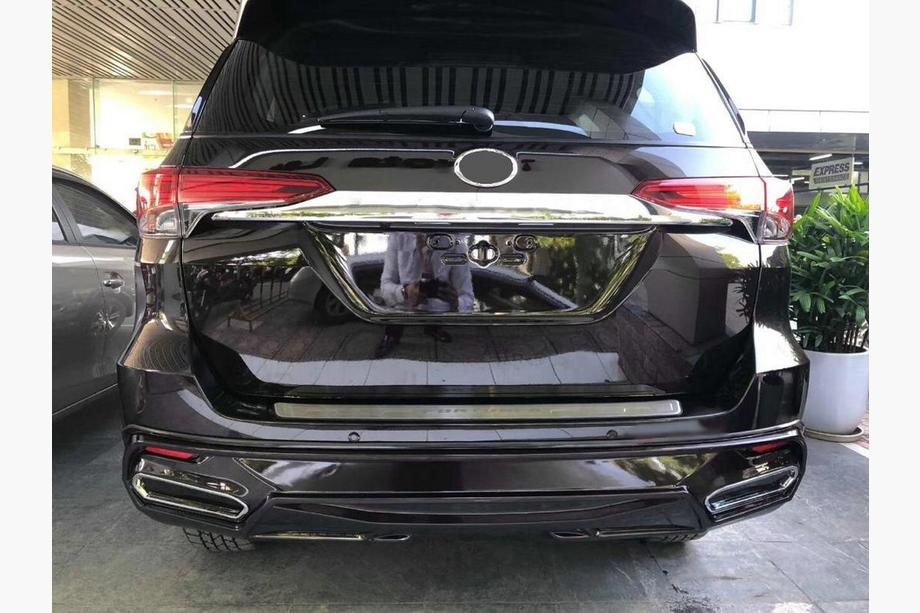 Toyota Fortuner 2015- Kit Restyling (catre 2018) Foto 2