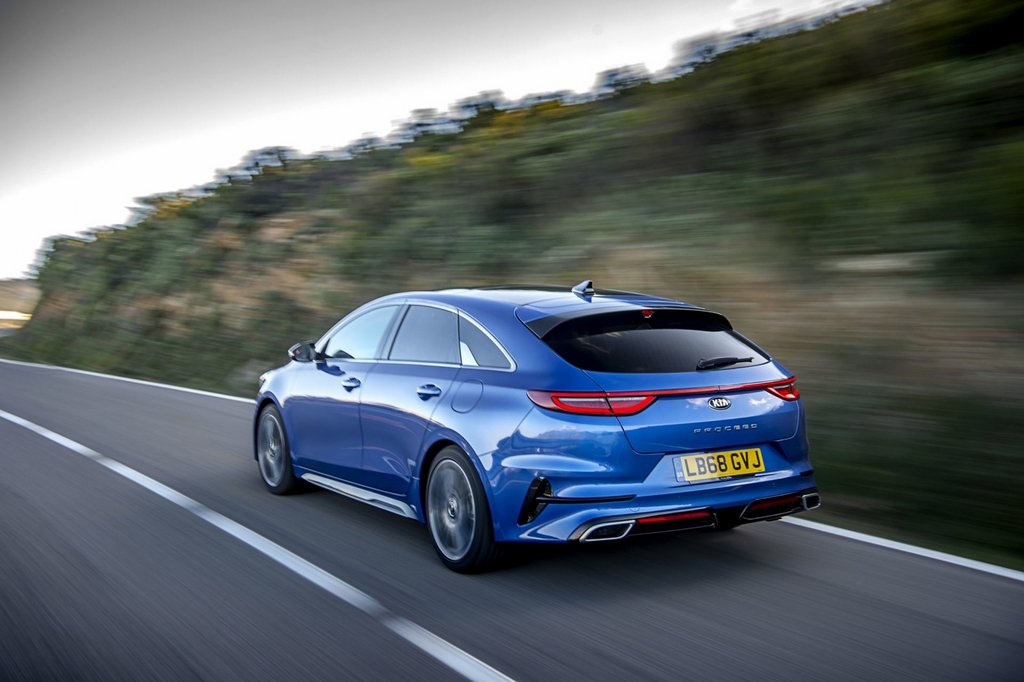 Familiarizarea cu generalist Kia ProCeed