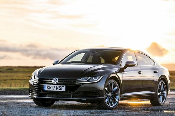 Cu cinci liftbek Volkswagen Arteon