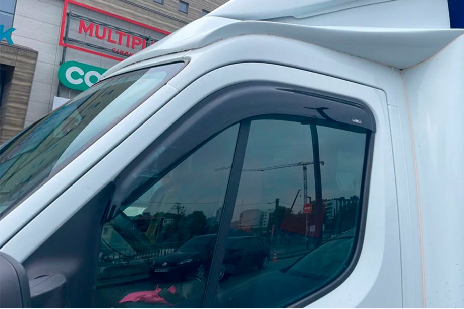 Nissan NV400 2010-2024 Deflectoare Geamuri (2 buc, HIC) Image