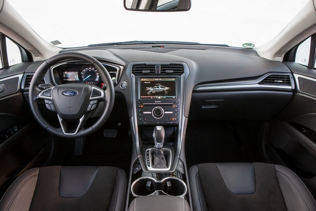 Review sedan de talie mijlocie Ford Mondeo