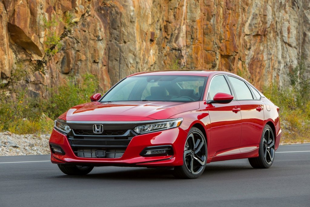 Prezentare generală a celei de-a zecea generație a sedan Honda Accord