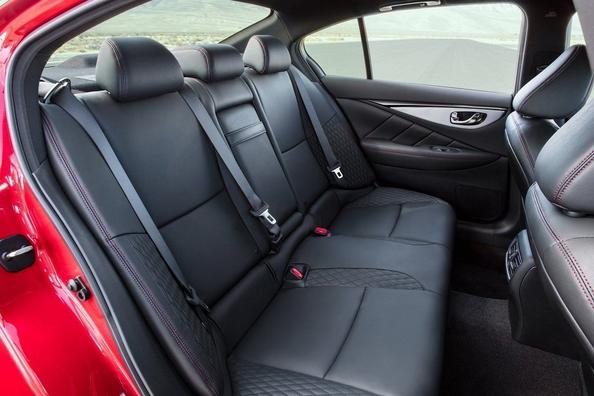 Actualizată modificarea premium sedan Infiniti Q50 Fotografie 7