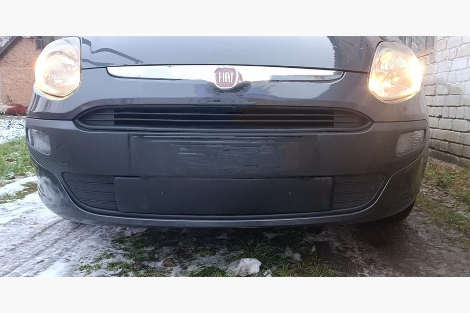 Fiat Punto Grande/EVO 2006-2018 Grila iarna (EVO, Punto) Image
