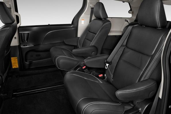 Review full-size actualizat minivan Toyota Sienna Fotografie 7