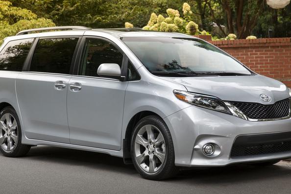 Review full-size actualizat minivan Toyota Sienna Fotografie 1