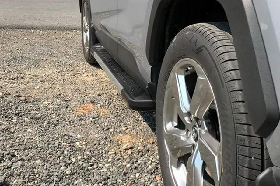 Toyota Rav 4 2019–2025 Praguri Laterale RedLine V1 (2 buc, Aluminiu) Image