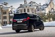Full-size de lux minivan Toyota Alphard foto 4
