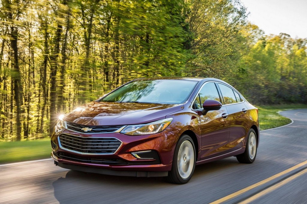 Sedan compact Chevrolet Cruze a doua generație