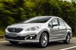 Review compact sedan Peugeot 408 foto 2