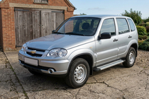 Chevrolet Niva 1998-2020 Praguri Laterale Maya V2 (2 buc, Aluminiu) foto 1