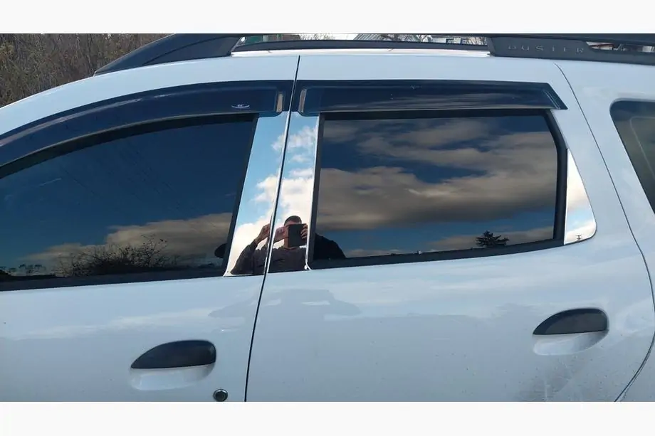 Dacia Duster 2018-2024 Molding stalpi usa inox Image