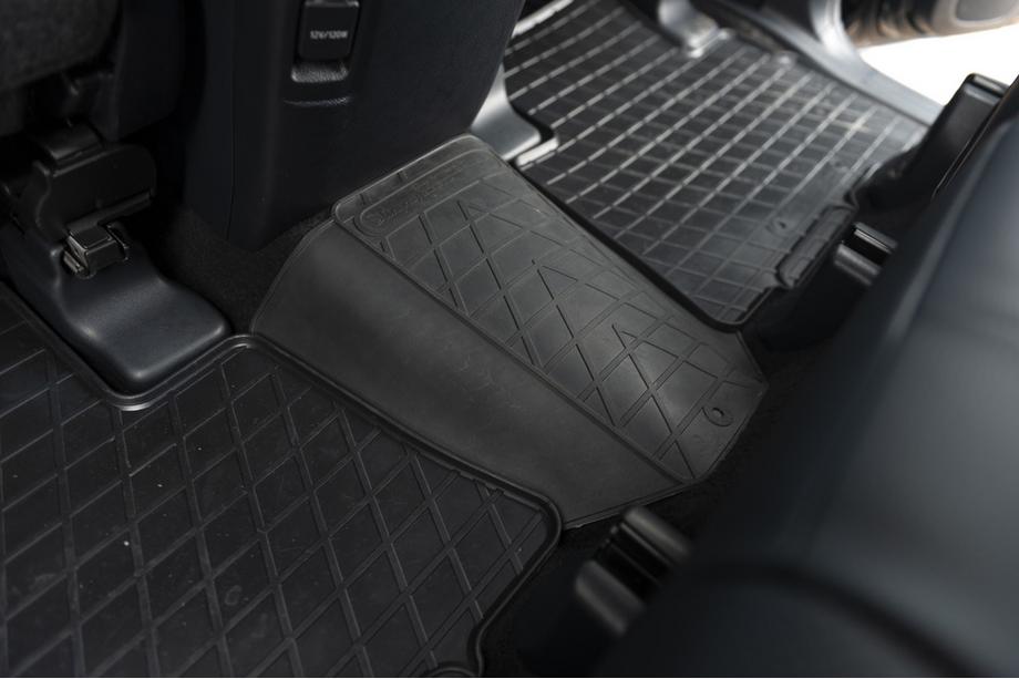 Toyota Land Cruiser Prado 150 2009-2023 Covoras tunel spate (Stingray Premium) Foto 3