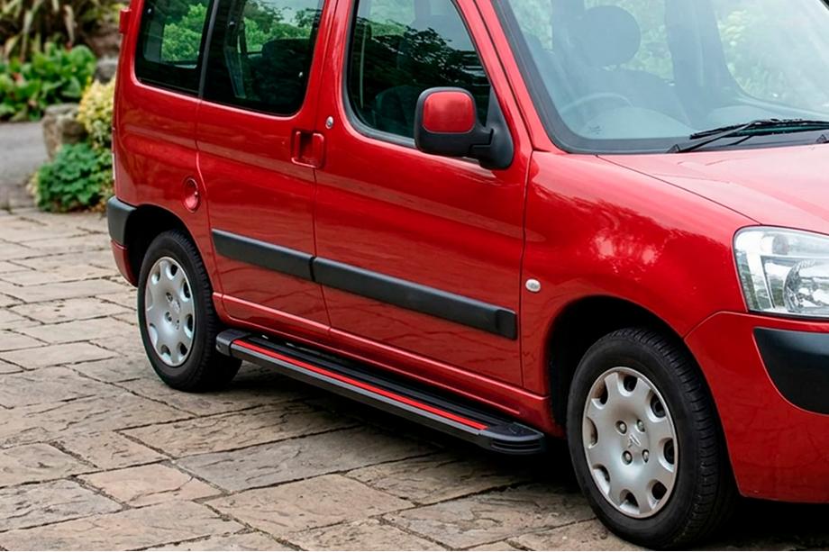 Peugeot Partner 1996-2008 Praguri Laterale Maya Red (2 buc, Aluminiu) Foto 1