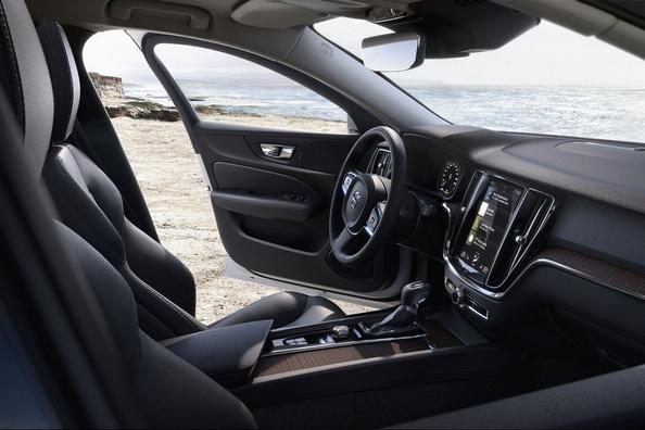 Recenzie a break-ului Volvo V60 Cross Country Fotografie 6